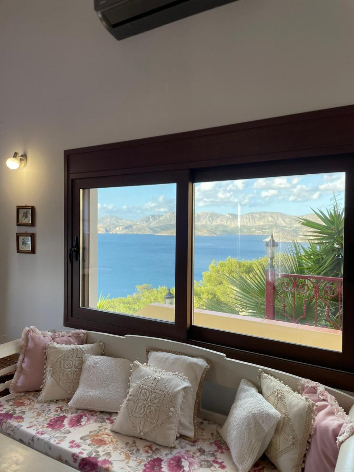 Villa Next To The Sea!! Myrties Exterior photo